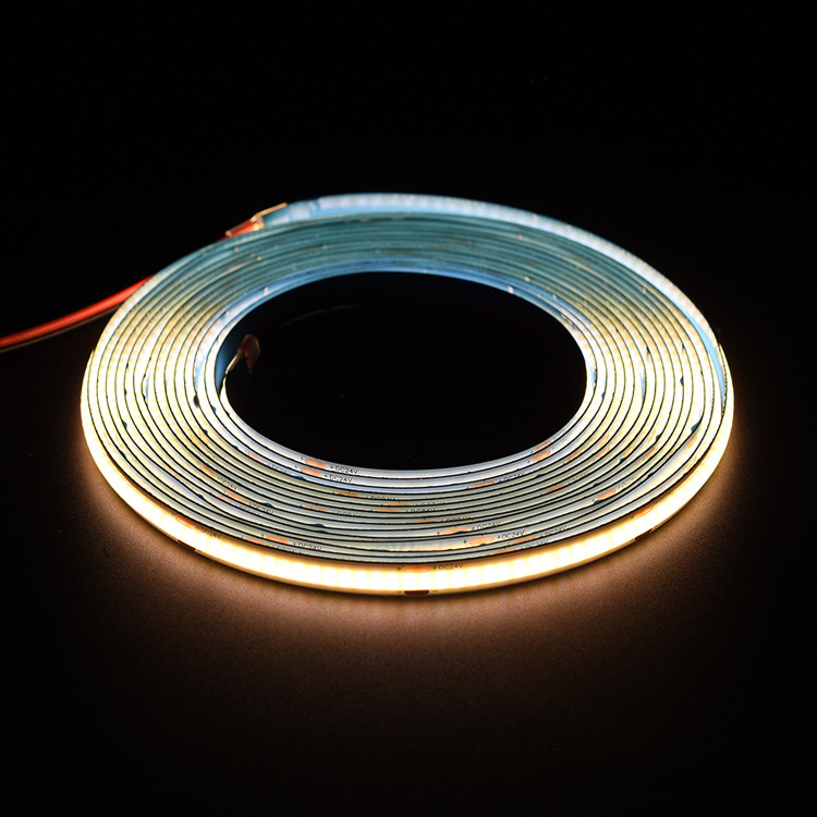 高密度ドットレス 480Leds 柔軟なCOBストライプライトCOBLEDストライプ 5メートル/リール 8MM 12V/24V